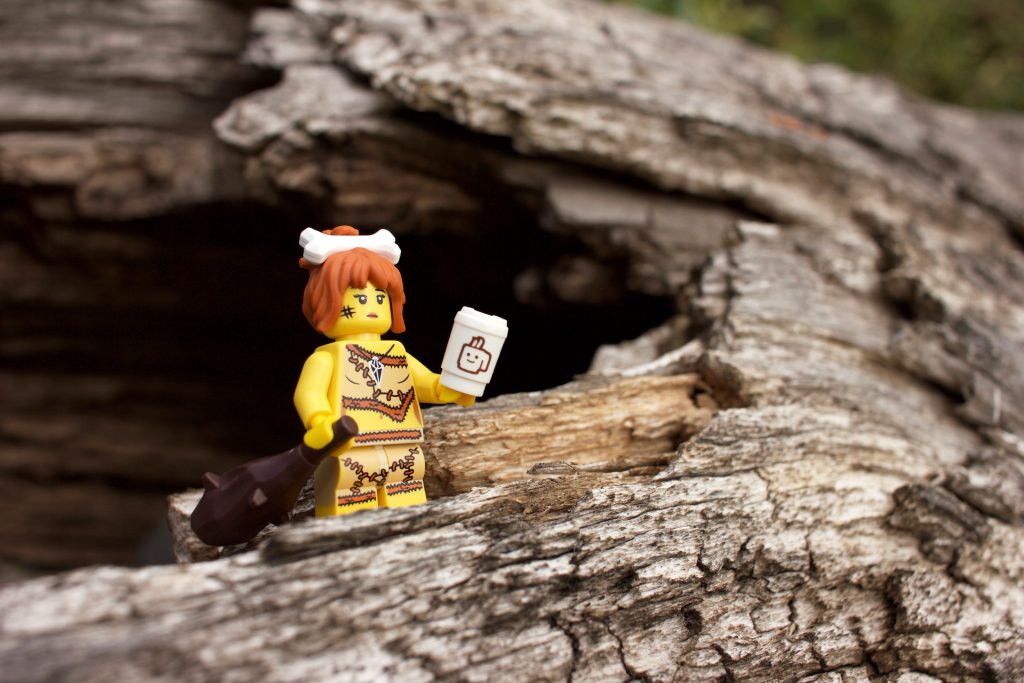 lego-cavewoman