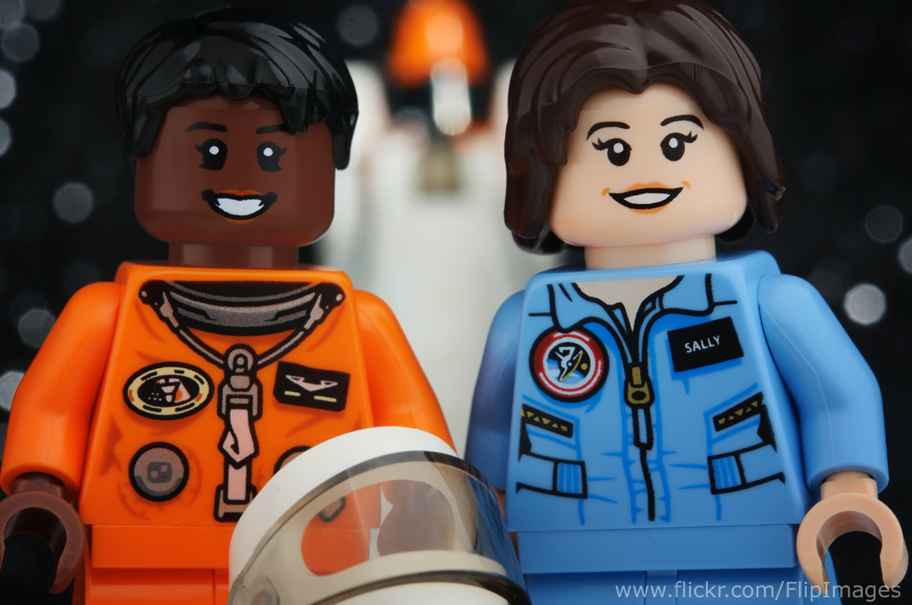 Review LEGO 21312 Women of NASA Toy Photographers