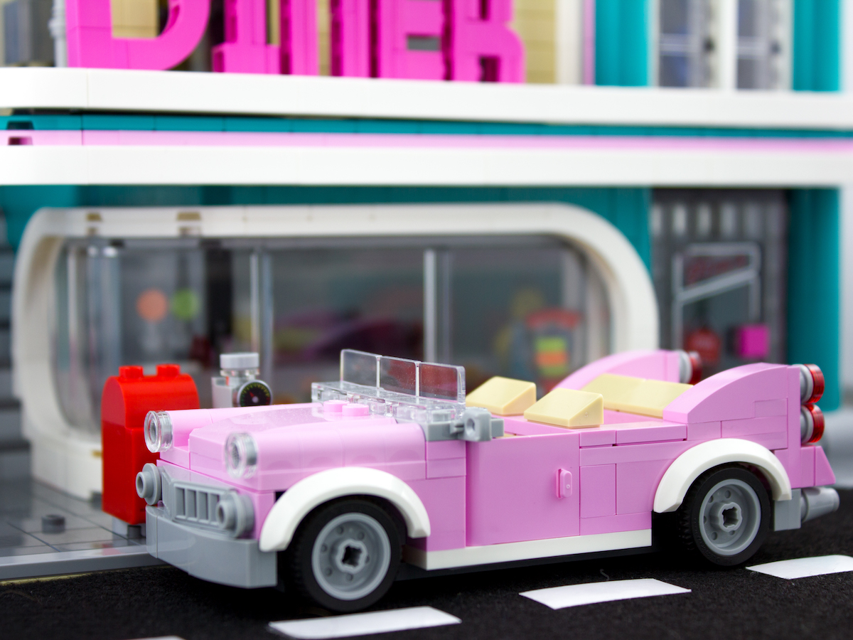 LEGO Downtown Diner modular building by James Garcia