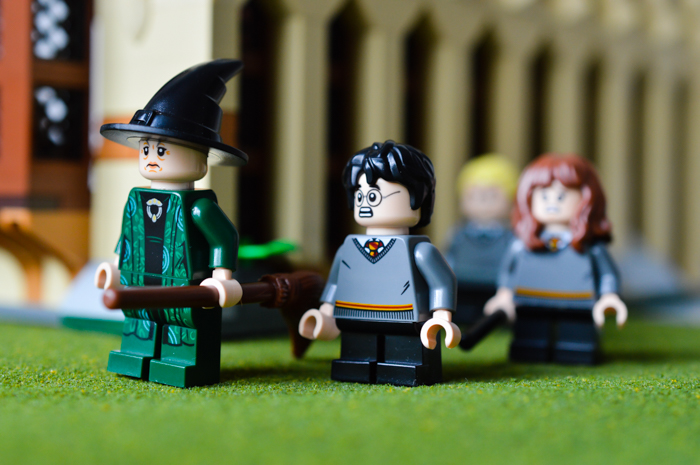 LEGO Harry Potter Great Hall outside