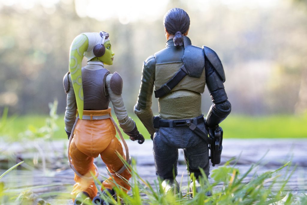 Hera and Kanan kneeling by @teddi_toyworld