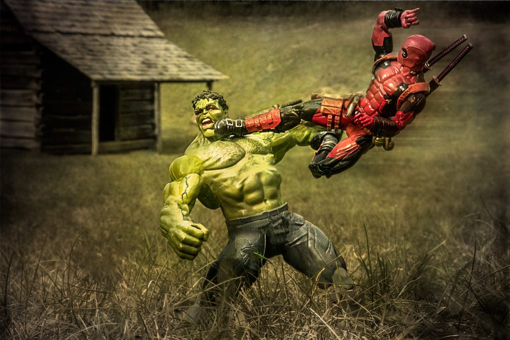 Hulk v Deadpool