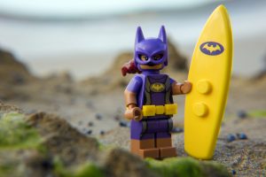 The Batman Movie Series 2 CMF Review: Beach Batgirl