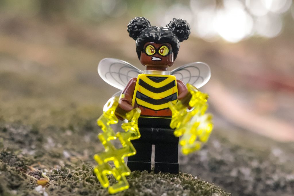 Lego dc minifigures online bumblebee