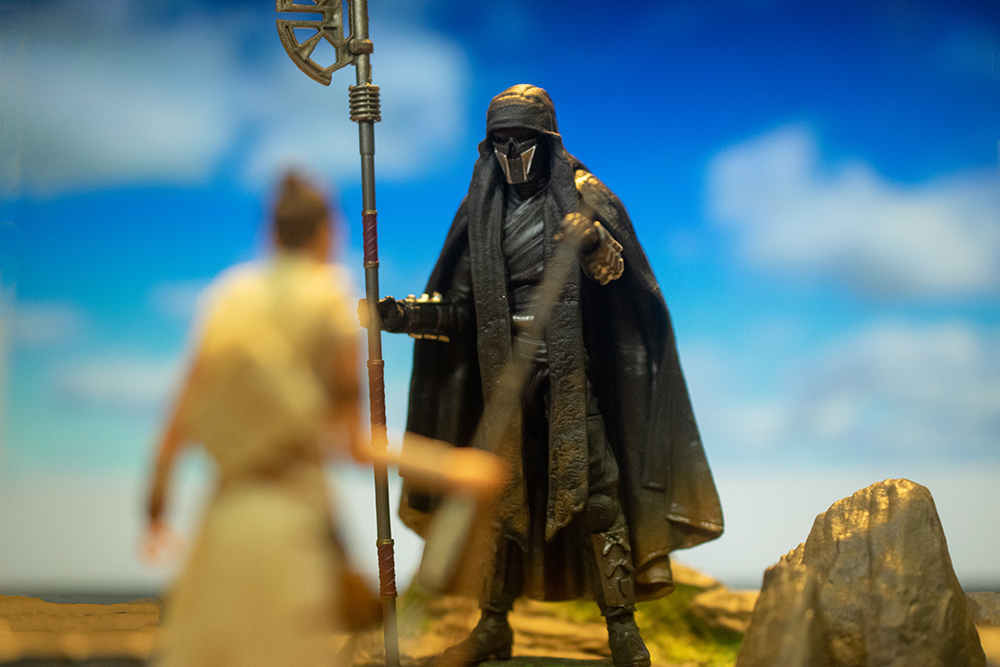 In honor of the Star Wars: The Rise of Skywalker premiere, we've gathered our favorite toy photos featuring action figures from the film.