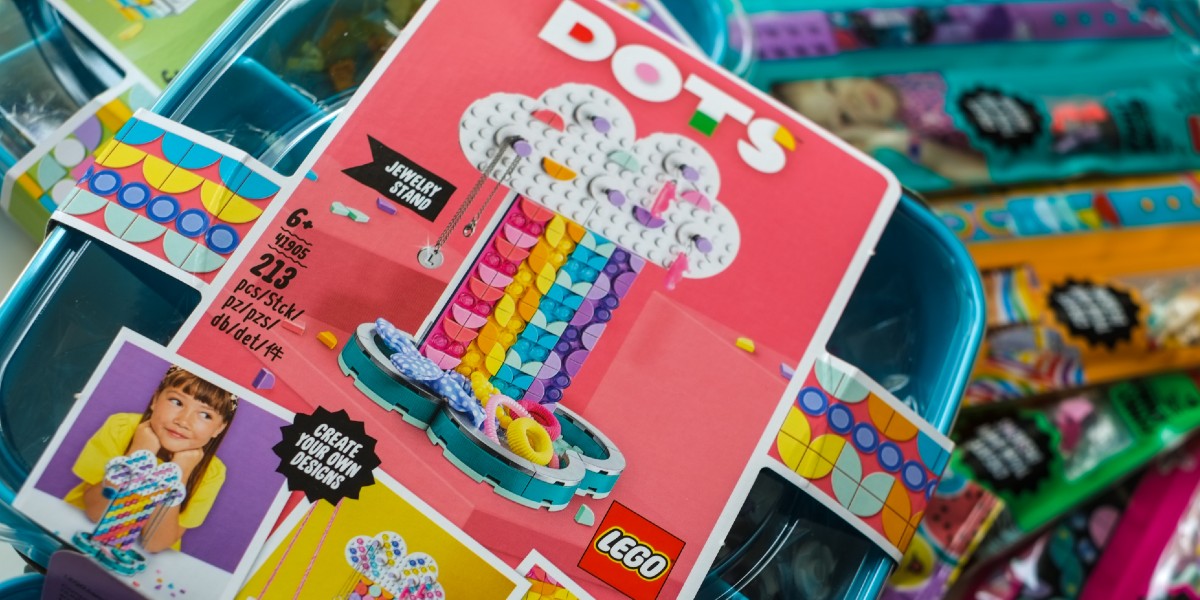 Connect the DOTS! LEGO DOTS Arts & Crafts Sets Review