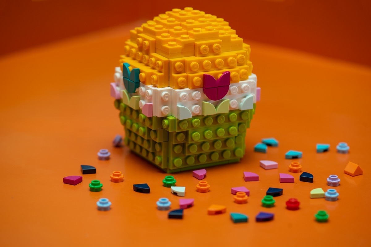 Customizable LEGO Easter Egg Photos and Review - Toy Photographers