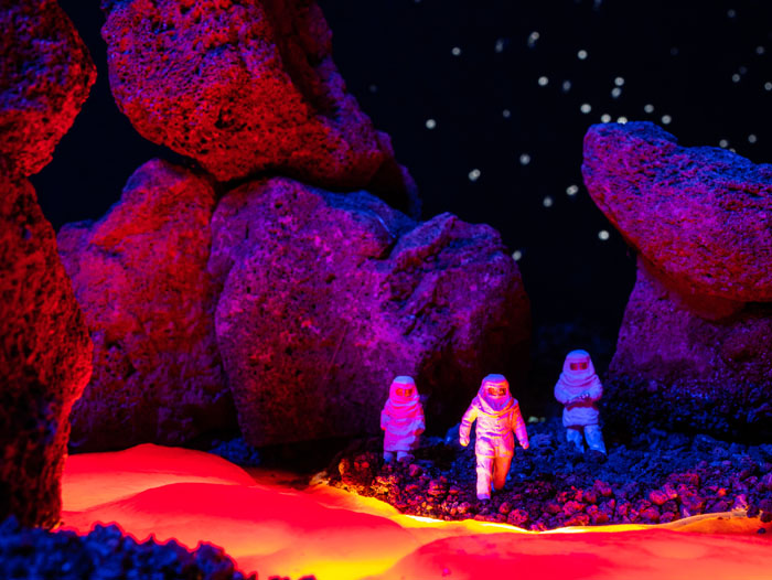 Explorers approach the edge of the interstellar lava flow.