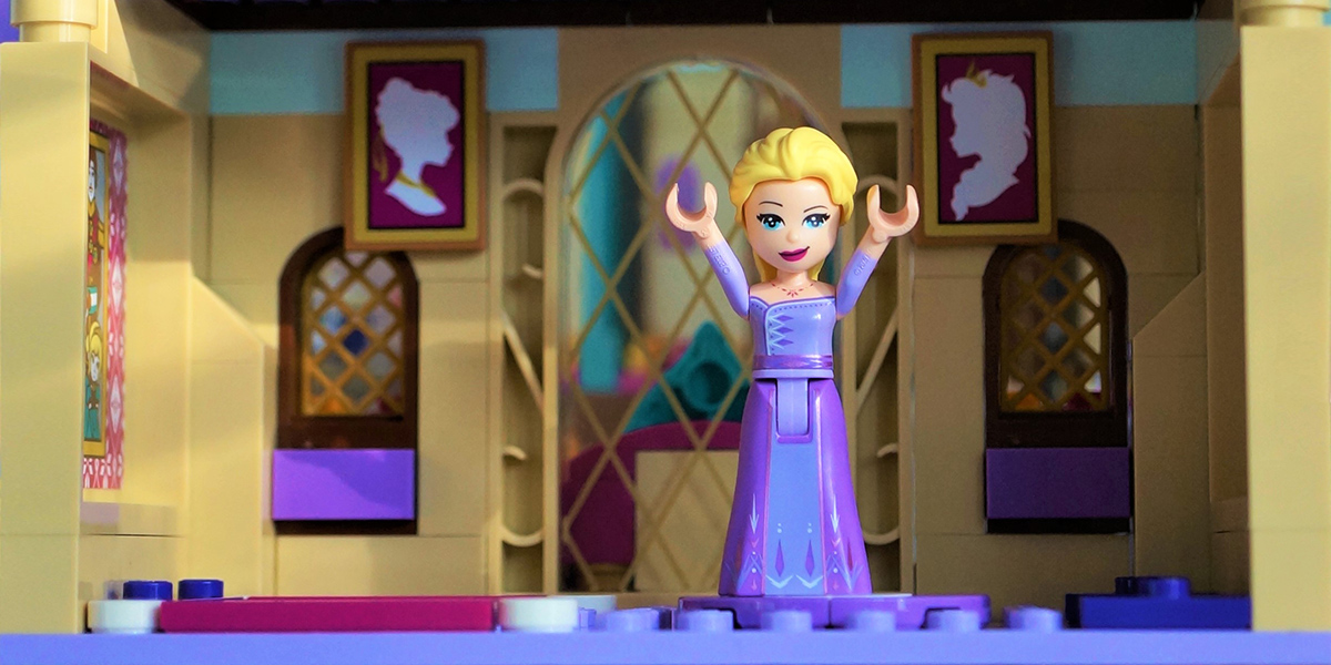 Proficiat Te voet Magazijn Review: LEGO Frozen II Arendelle Castle Village Set 41167 – Toy  Photographers