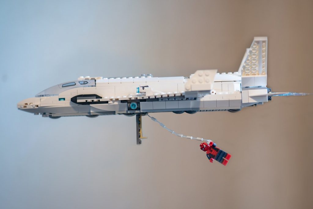 Lego spider man far from home stark jet and store drone attack