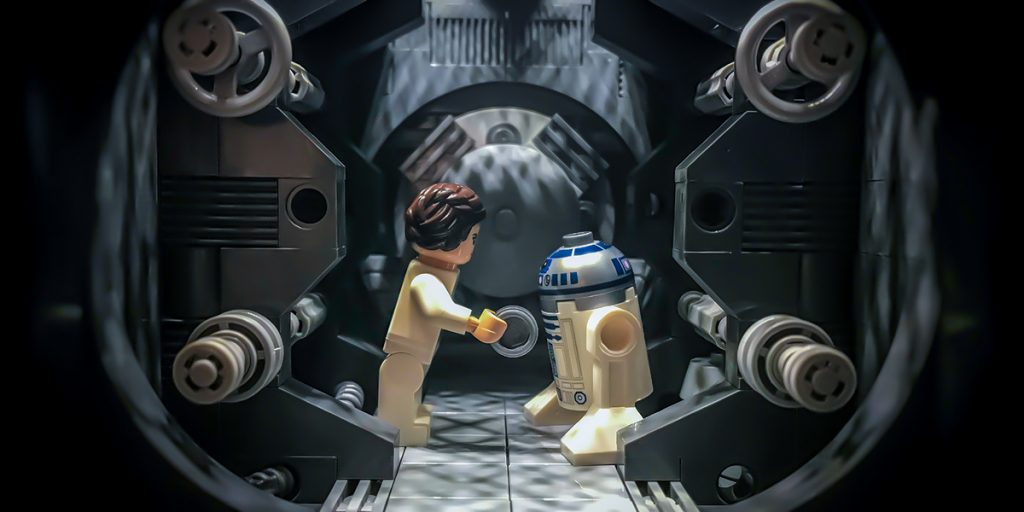 Leia and R2-D2 by @billsbrickz featured image