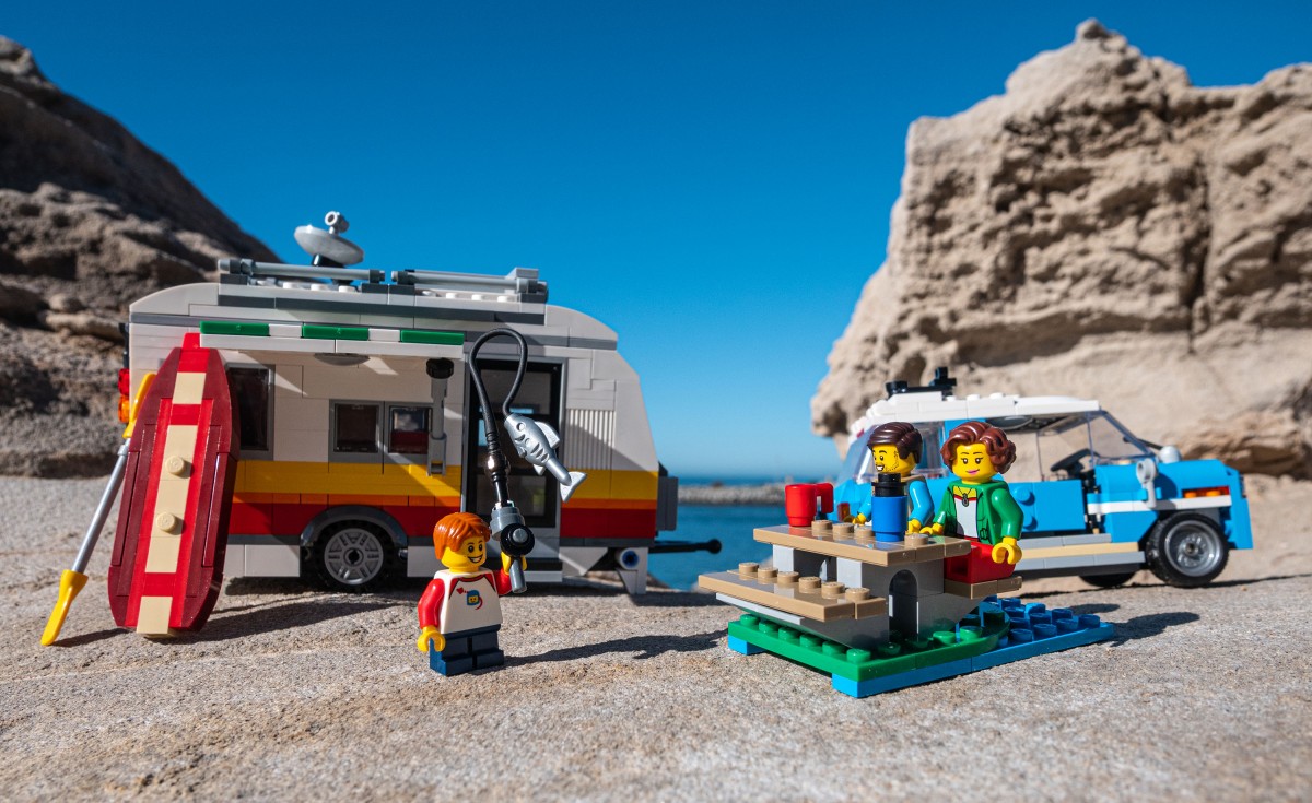 Lego Caravan Family Holiday