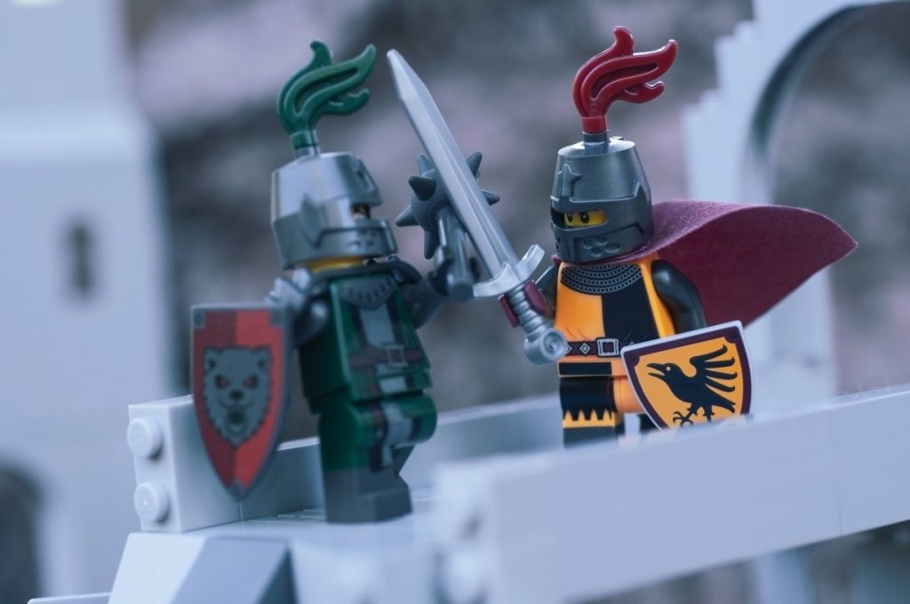 Mega bloks vs online lego