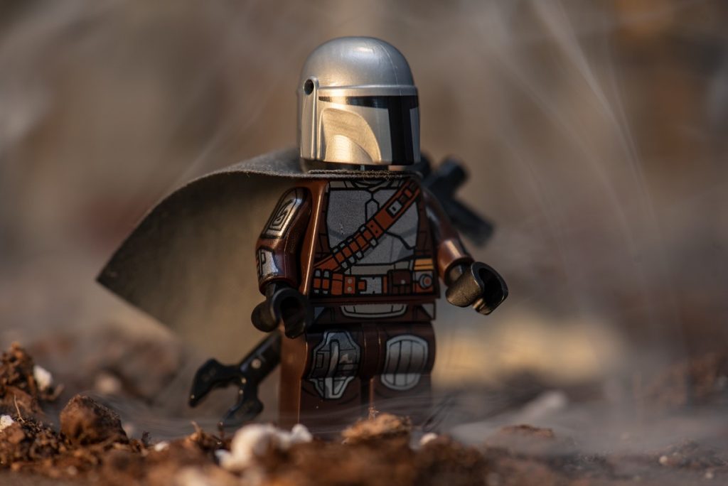 lego mando trouble on tatooine