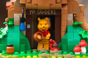 LEGO Winnie the Pooh minifigures