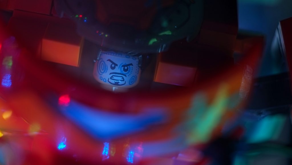 LEGO Sakaarian Iron Man mech an Tony Stark head