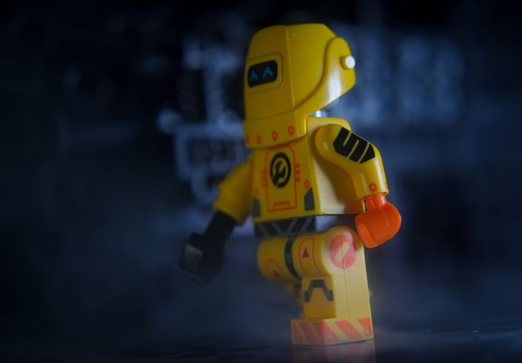 LEGO yellow robot minifigure 