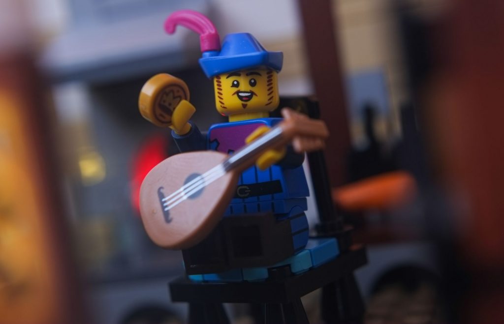 LEGO male troubadour with lute