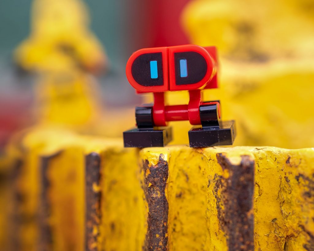 LEGO red robot minibuild