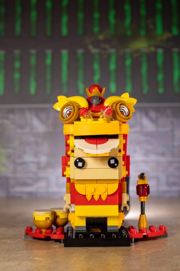 LEGO BrickHeadz 40540 Lion Dance Guy review - Toy Photographers