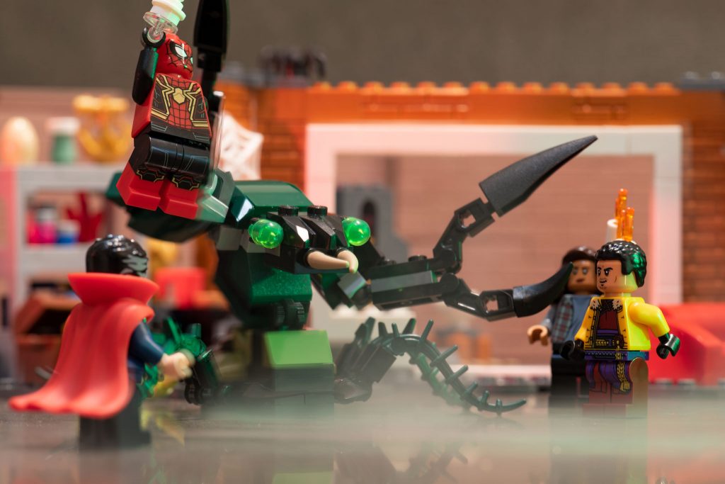 Review LEGO Spider-Man 2021 No Way Home : zoom sur les minifigs