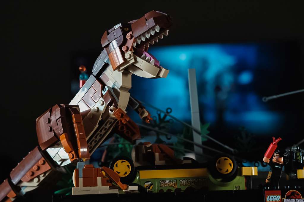 LEGO T. REX - T. Rex Breakout