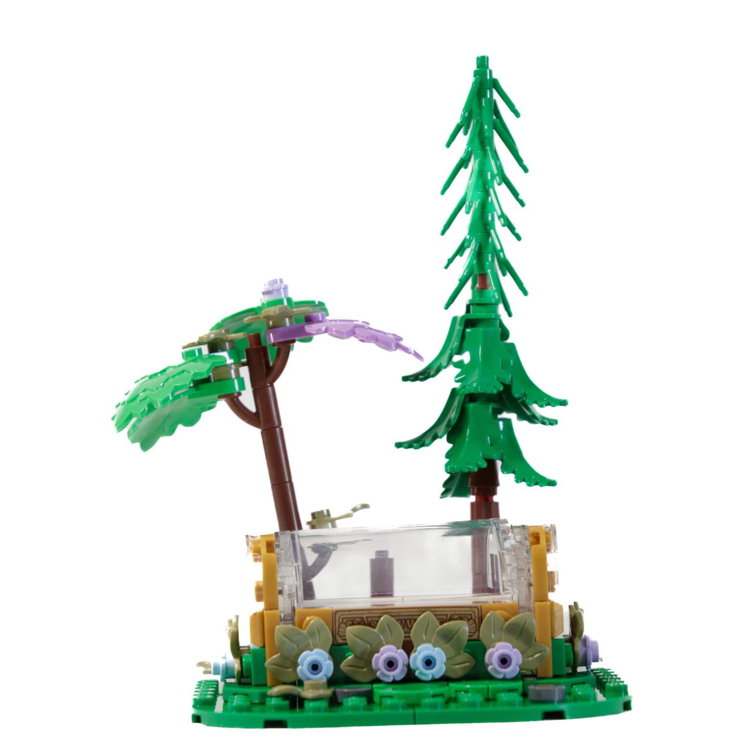 LEGO Snow White Cottage Review: From A Photographers Perspective (43242 ...