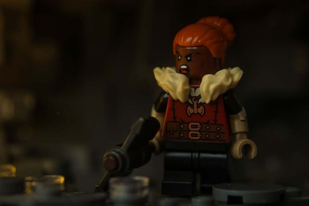 LEGO female dwarf barbarian minifigure with axe 