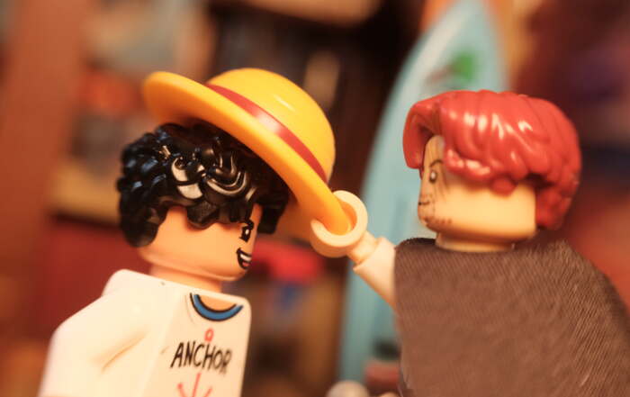 lego one piece Shanks gives Luffy Hat @theperryadventures