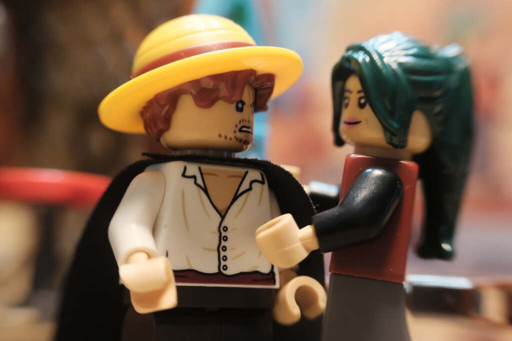 Makiko and Shanks LEGO @theperryadventures